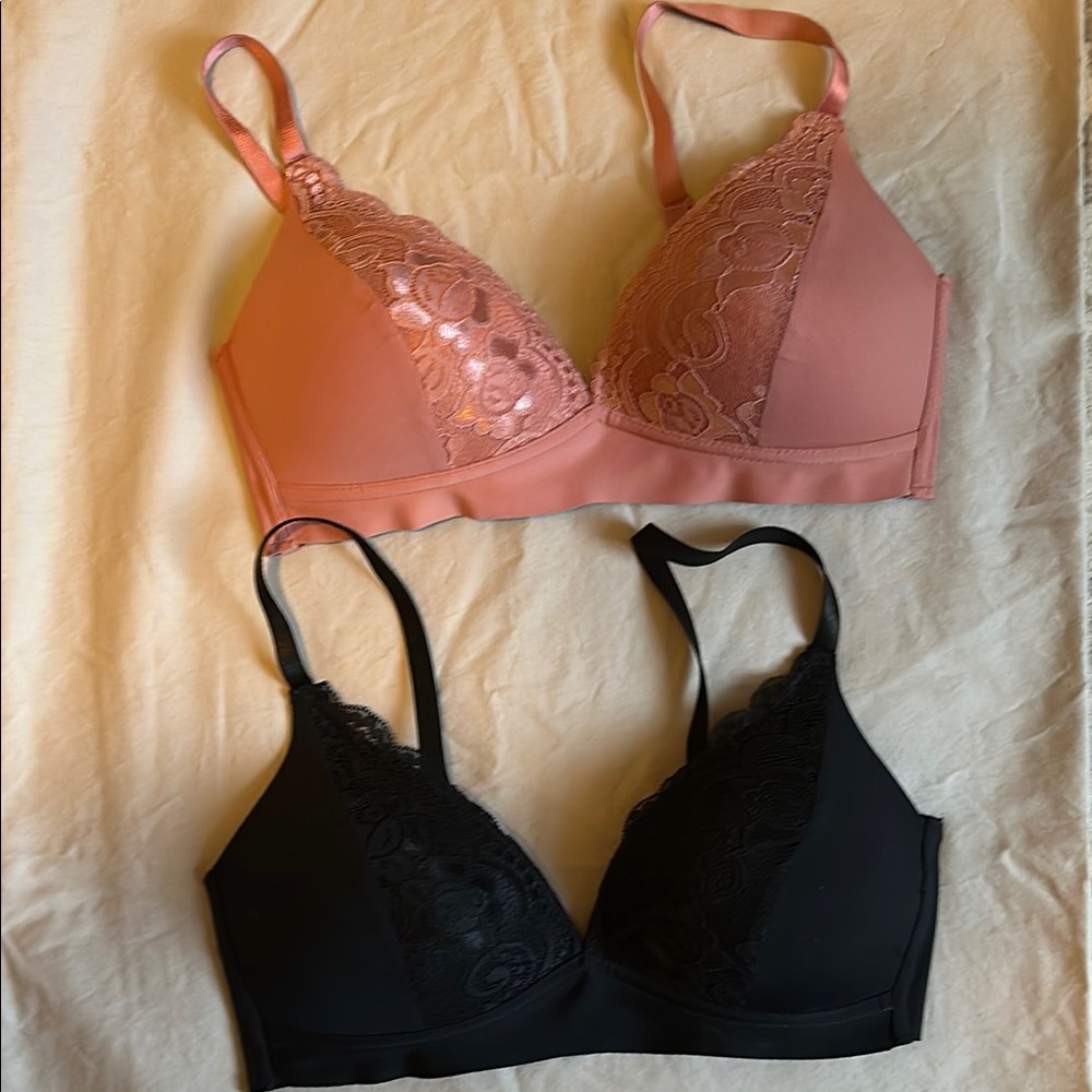 Elegant Lace Trimmed Intimates Set - Pink and Black 34C